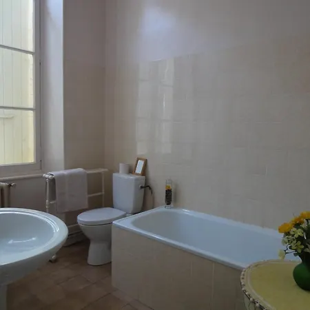 招待所 - Les Pins - 3*